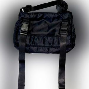 Gaiam Wander Free Yoga Mat Pouch Grey & Black. Mat not included